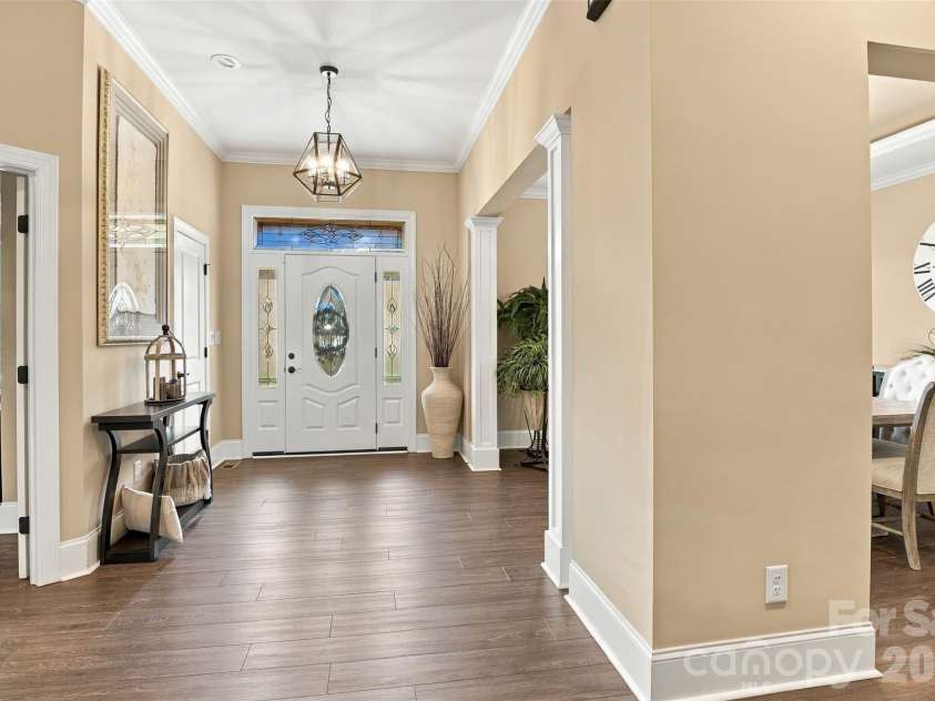917 Catawba Shores Drive, Rock Hill, SC 29730.  MLS# CAR4426030, YatesRealty ID 52972. 