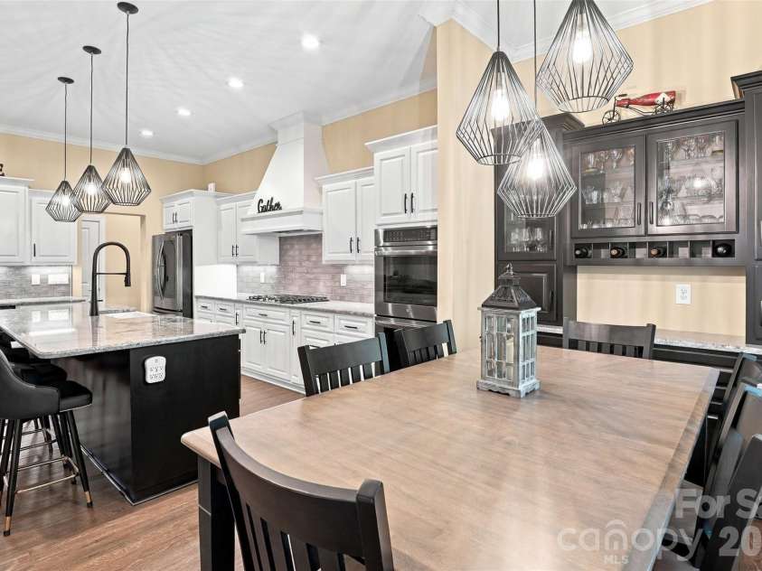 917 Catawba Shores Drive, Rock Hill, SC 29730.  MLS# CAR4426030, YatesRealty ID 52972. 
