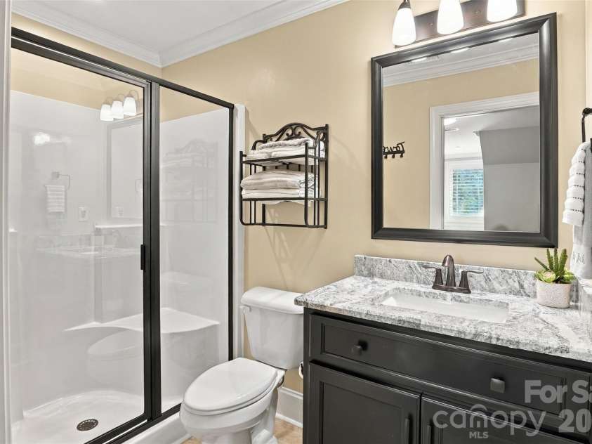 917 Catawba Shores Drive, Rock Hill, SC 29730.  MLS# CAR4426030, YatesRealty ID 52972. 