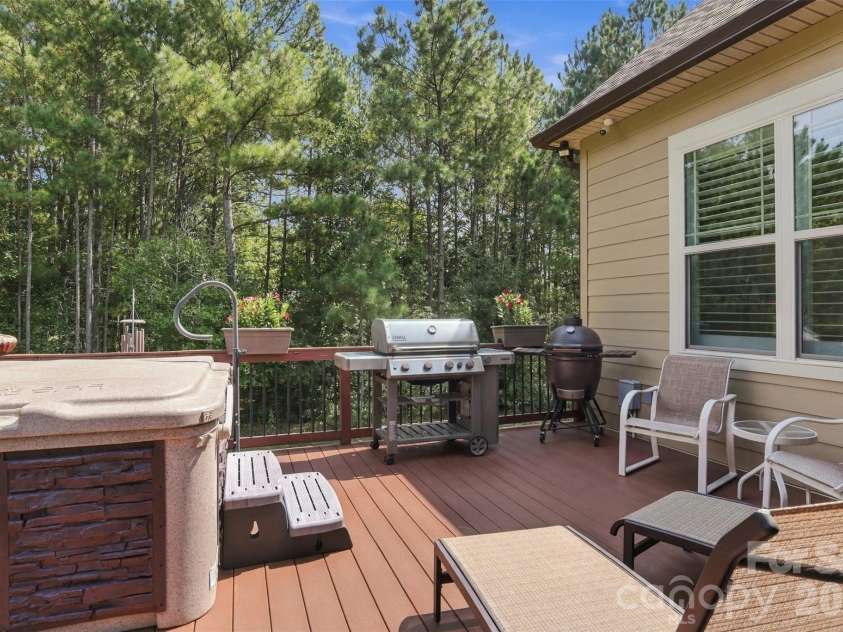 917 Catawba Shores Drive, Rock Hill, SC 29730.  MLS# CAR4426030, YatesRealty ID 52972. 