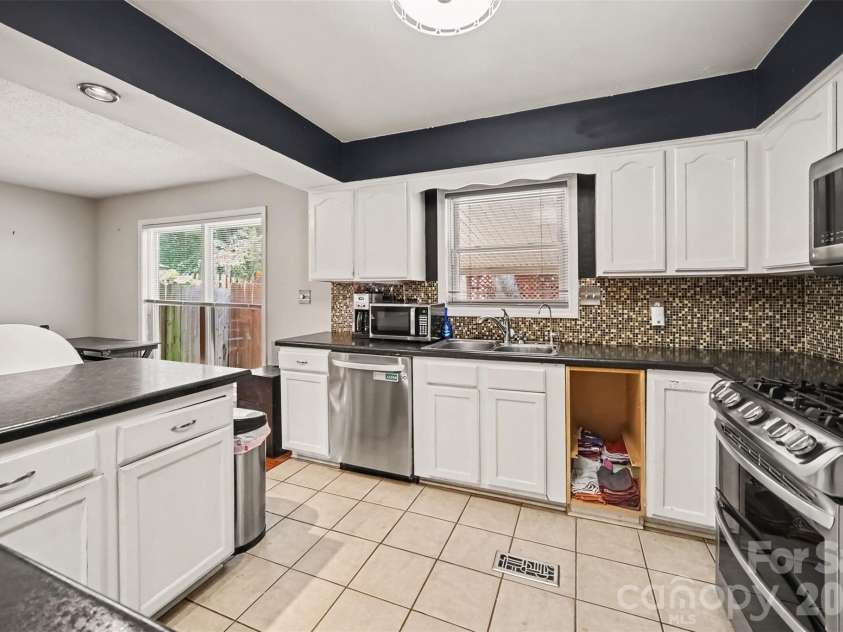 1162 Molokai Drive, Tega Cay, SC 29708.  MLS# CAR4425607, YatesRealty ID 52973. 