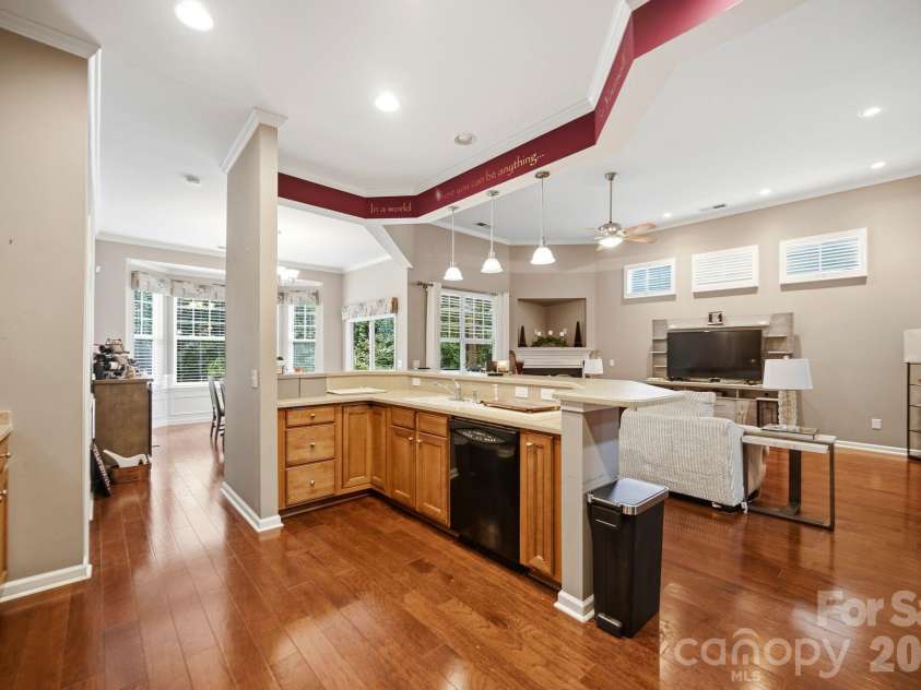 3009 Grande Heights Drive, Charlotte, NC 28269.  MLS# CAR4425756, YatesRealty ID 52975. 