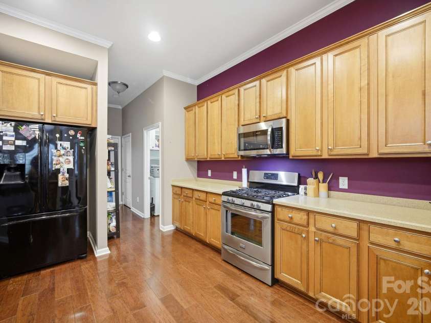 3009 Grande Heights Drive, Charlotte, NC 28269.  MLS# CAR4425756, YatesRealty ID 52975. 