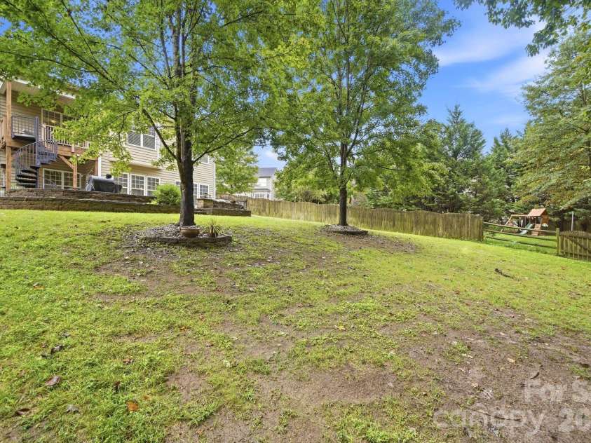 3009 Grande Heights Drive, Charlotte, NC 28269.  MLS# CAR4425756, YatesRealty ID 52975. 