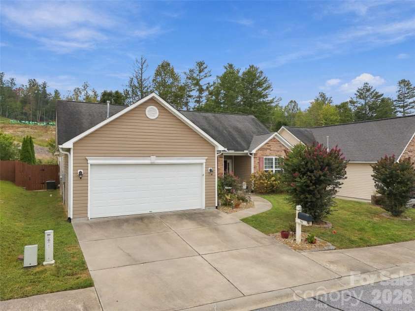 78 Brookstone Court, Hendersonville, NC 28792.  MLS# CAR4425123, YatesRealty ID 52977. 