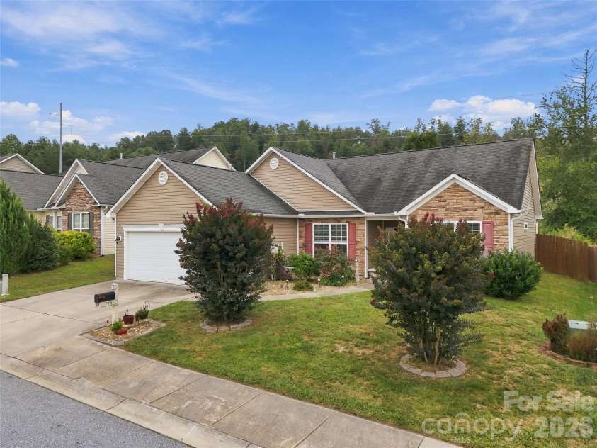78 Brookstone Court, Hendersonville, NC 28792.  MLS# CAR4425123, YatesRealty ID 52977. 