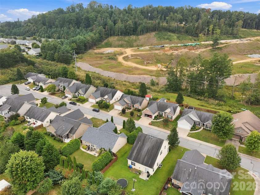 78 Brookstone Court, Hendersonville, NC 28792.  MLS# CAR4425123, YatesRealty ID 52977. 