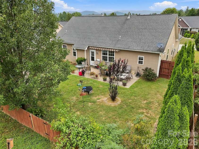 78 Brookstone Court, Hendersonville, NC 28792.  MLS# CAR4425123, YatesRealty ID 52977. 