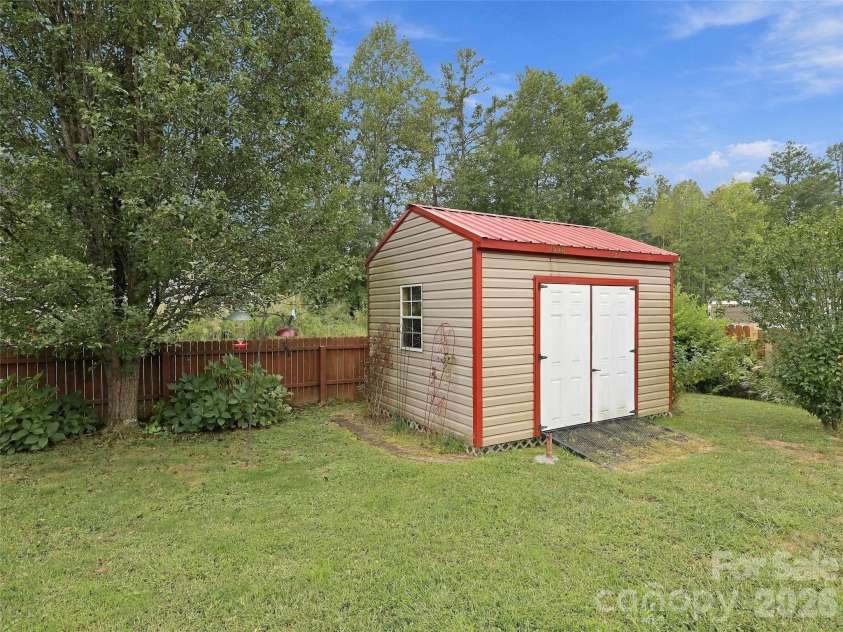 78 Brookstone Court, Hendersonville, NC 28792.  MLS# CAR4425123, YatesRealty ID 52977. 