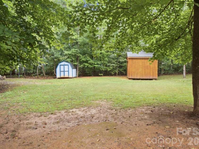 128 Maxamy Lane, Mooresville, NC 28117.  MLS# CAR4425165, YatesRealty ID 52979. 