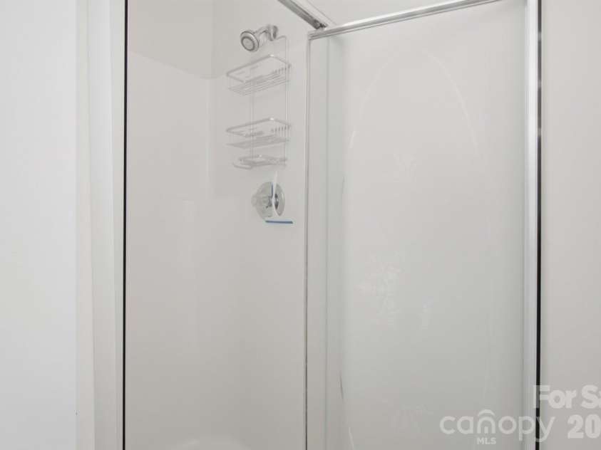 128 Maxamy Lane, Mooresville, NC 28117.  MLS# CAR4425165, YatesRealty ID 52979. Primary Bathroom