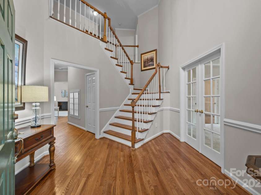 17301 Glassfield Drive, Huntersville, NC 28078.  MLS# CAR4241546, YatesRealty ID 5298. 2 story foyer