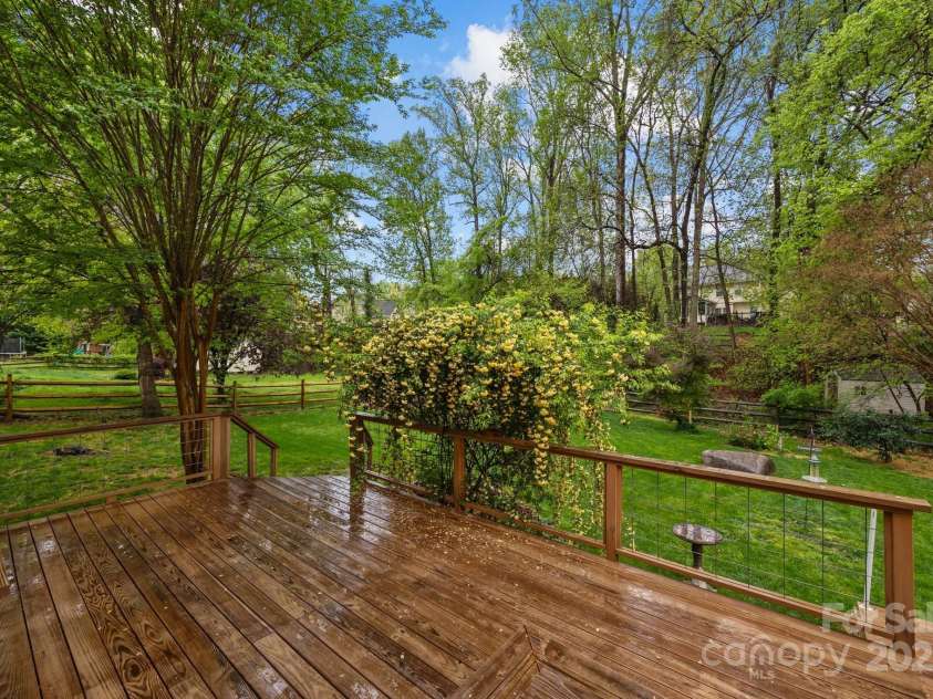 17301 Glassfield Drive, Huntersville, NC 28078.  MLS# CAR4241546, YatesRealty ID 5298. 
