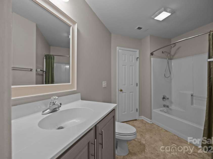 17301 Glassfield Drive, Huntersville, NC 28078.  MLS# CAR4241546, YatesRealty ID 5298. 