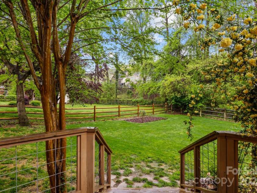 17301 Glassfield Drive, Huntersville, NC 28078.  MLS# CAR4241546, YatesRealty ID 5298. Beautiful backyard