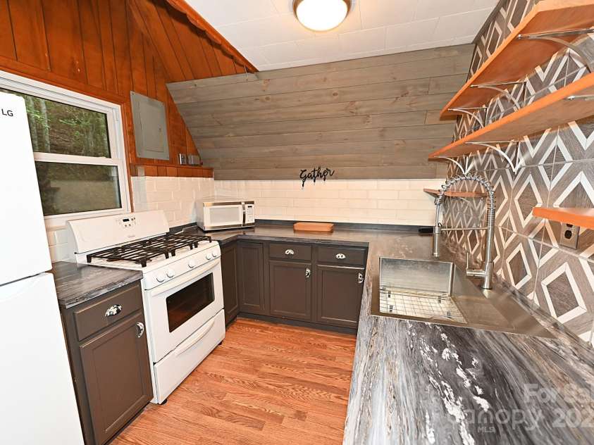 3430 & 3390 Rose Creek Road, Morganton, NC 28655.  MLS# CAR4273174, YatesRealty ID 5298. 