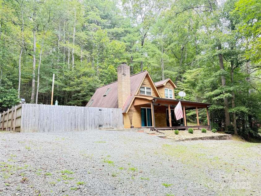 3430 & 3390 Rose Creek Road, Morganton, NC 28655.  MLS# CAR4273174, YatesRealty ID 5298. Main Cabin with 1400+ sqft.