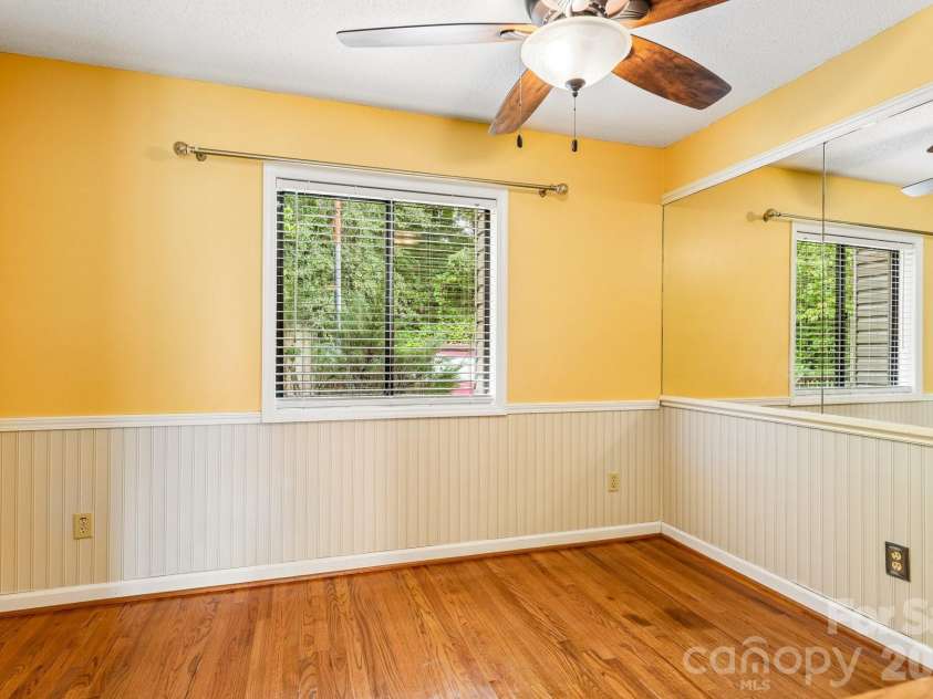 5182 Corbin Lane, Hickory, NC 28601.  MLS# CAR4425372, YatesRealty ID 52980. 