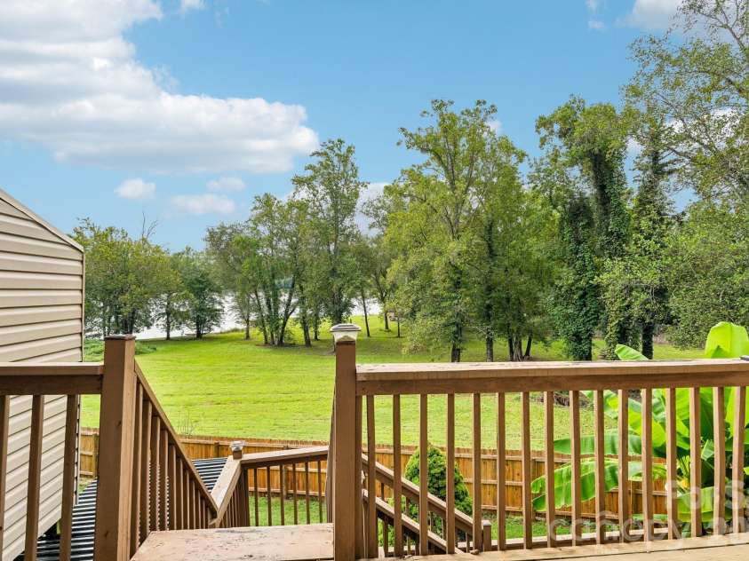5182 Corbin Lane, Hickory, NC 28601.  MLS# CAR4425372, YatesRealty ID 52980. 
