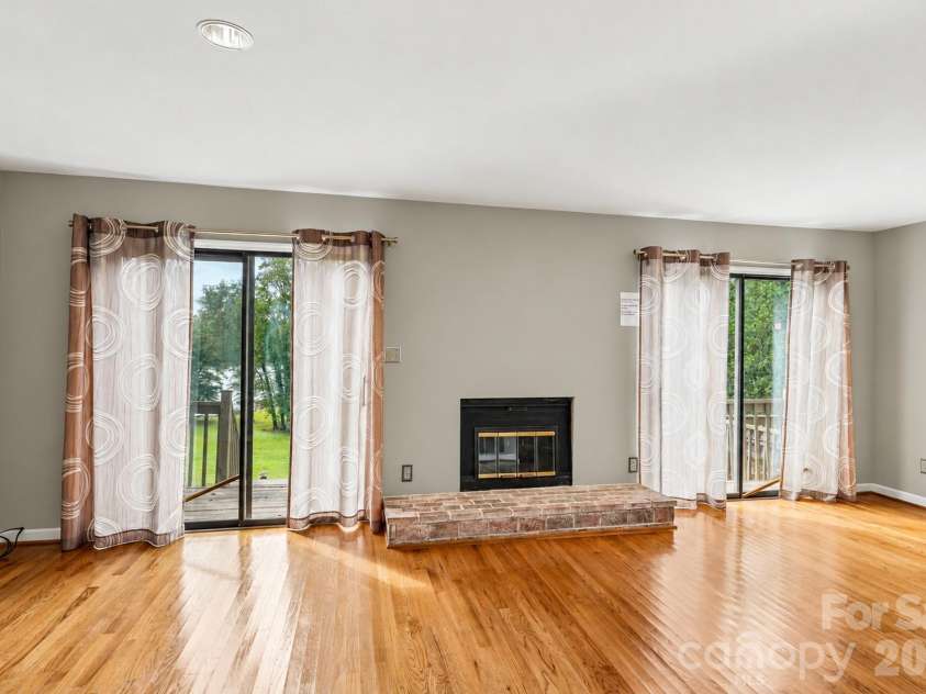 5182 Corbin Lane, Hickory, NC 28601.  MLS# CAR4425372, YatesRealty ID 52980. Visually enhanced