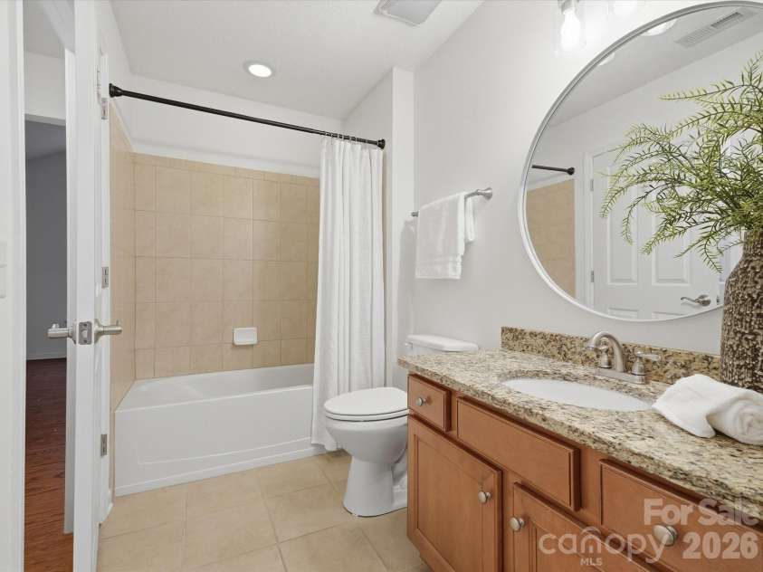3546 Bank Court, Charlotte, NC 28105.  MLS# CAR4424315, YatesRealty ID 52981. 2nd full bath.