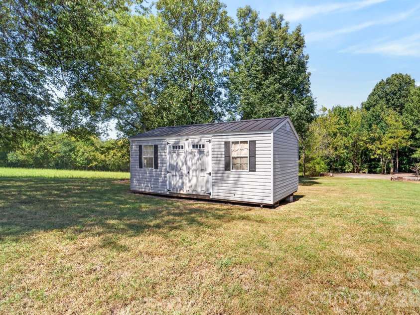 3276 Calvin Street, Claremont, NC 28610.  MLS# CAR4424311, YatesRealty ID 52982. 