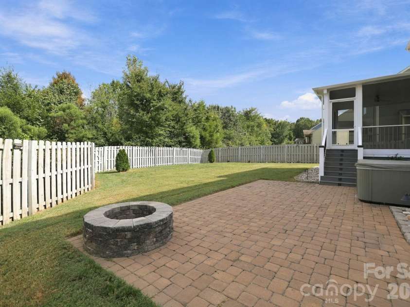 2107 Balting Glass Drive, Indian Trail, NC 28079.  MLS# CAR4424489, YatesRealty ID 52983. 