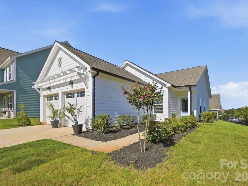 24101 Sailfish Drive, Lancaster, SC 29720.  MLS# CAR4424013, YatesRealty ID 52984. 