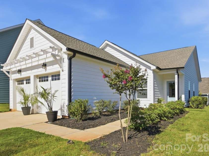 24101 Sailfish Drive, Lancaster, SC 29720.  MLS# CAR4424013, YatesRealty ID 52984. 