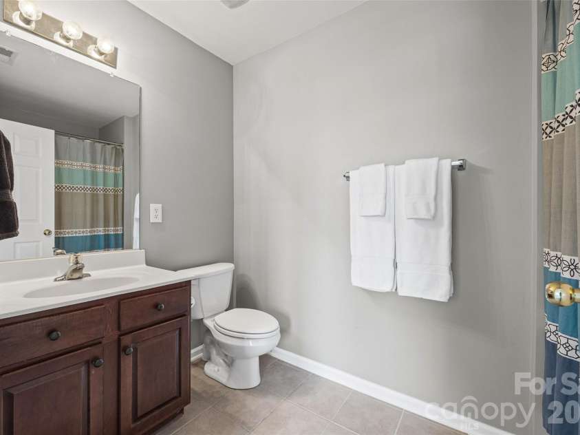 306 Drake Park Avenue, Fort Mill, SC 29708.  MLS# CAR4423650, YatesRealty ID 52985. Full Bath upstairs