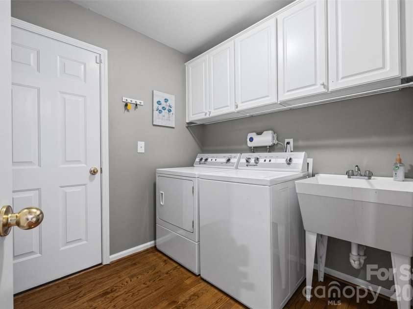 306 Drake Park Avenue, Fort Mill, SC 29708.  MLS# CAR4423650, YatesRealty ID 52985. Laundry