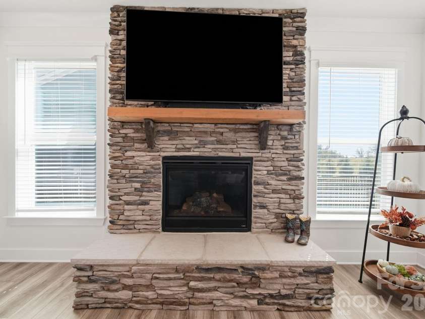 2843 Shumard Drive, Gastonia, NC 28054.  MLS# CAR4424116, YatesRealty ID 52986. 