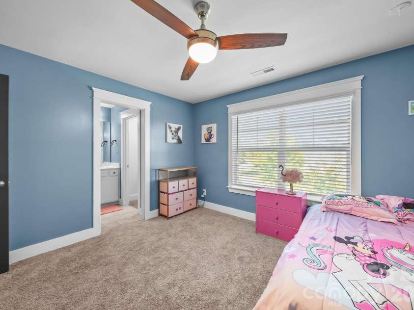 2843 Shumard Drive, Gastonia, NC 28054.  MLS# CAR4424116, YatesRealty ID 52986. 