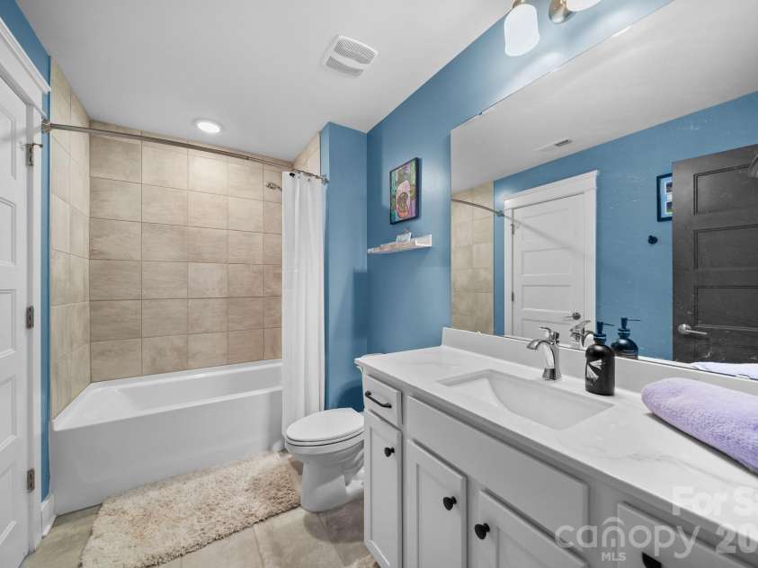 2843 Shumard Drive, Gastonia, NC 28054.  MLS# CAR4424116, YatesRealty ID 52986. 
