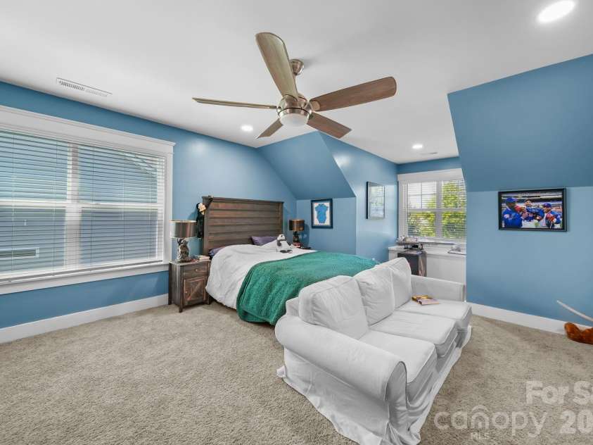 2843 Shumard Drive, Gastonia, NC 28054.  MLS# CAR4424116, YatesRealty ID 52986. 