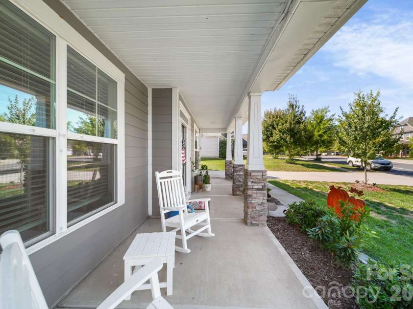 2843 Shumard Drive, Gastonia, NC 28054.  MLS# CAR4424116, YatesRealty ID 52986. 