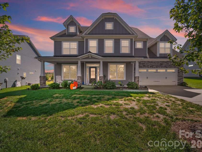 2843 Shumard Drive, Gastonia, NC 28054.  MLS# CAR4424116, YatesRealty ID 52986. 