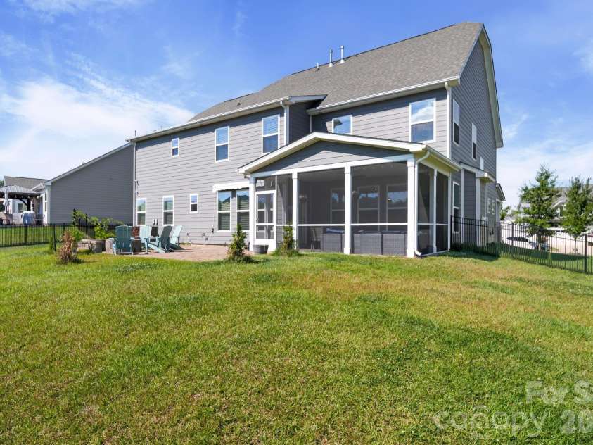 2843 Shumard Drive, Gastonia, NC 28054.  MLS# CAR4424116, YatesRealty ID 52986. 