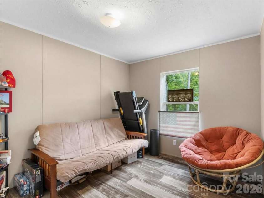 472 Laurel Heights Drive, Burnsville, NC 28714.  MLS# CAR4423803, YatesRealty ID 52987. 