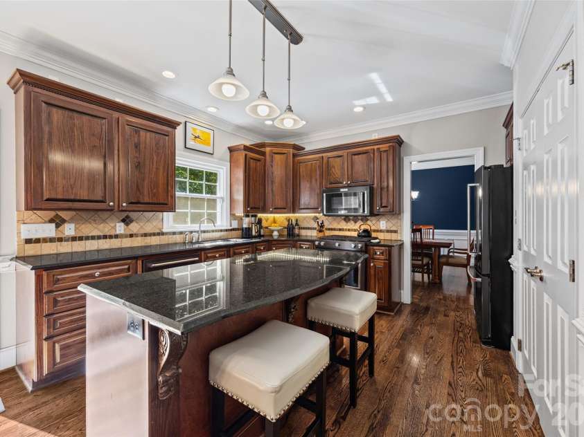 2963 Eppington South Drive, Fort Mill, SC 29708.  MLS# CAR4424192, YatesRealty ID 52988. 
