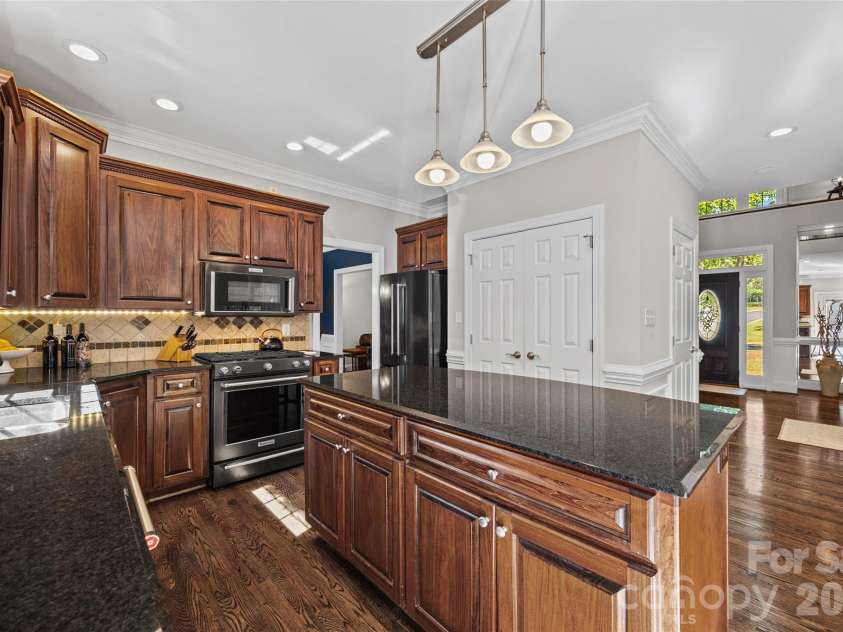 2963 Eppington South Drive, Fort Mill, SC 29708.  MLS# CAR4424192, YatesRealty ID 52988. 