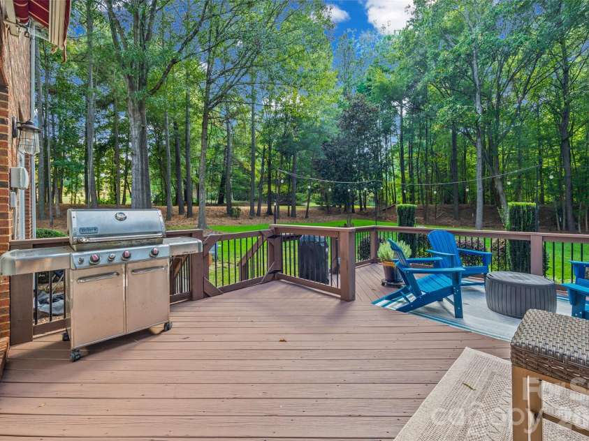 2963 Eppington South Drive, Fort Mill, SC 29708.  MLS# CAR4424192, YatesRealty ID 52988. 