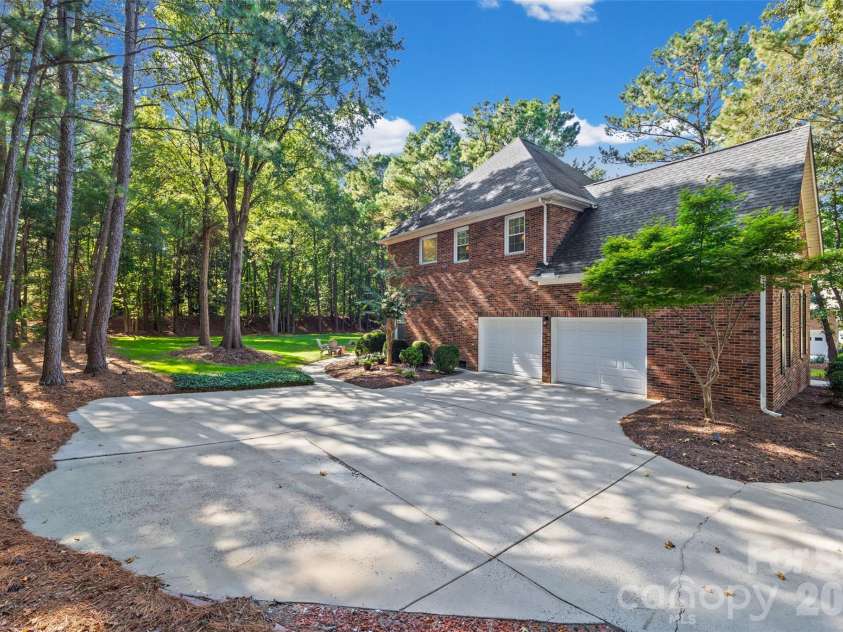 2963 Eppington South Drive, Fort Mill, SC 29708.  MLS# CAR4424192, YatesRealty ID 52988. 