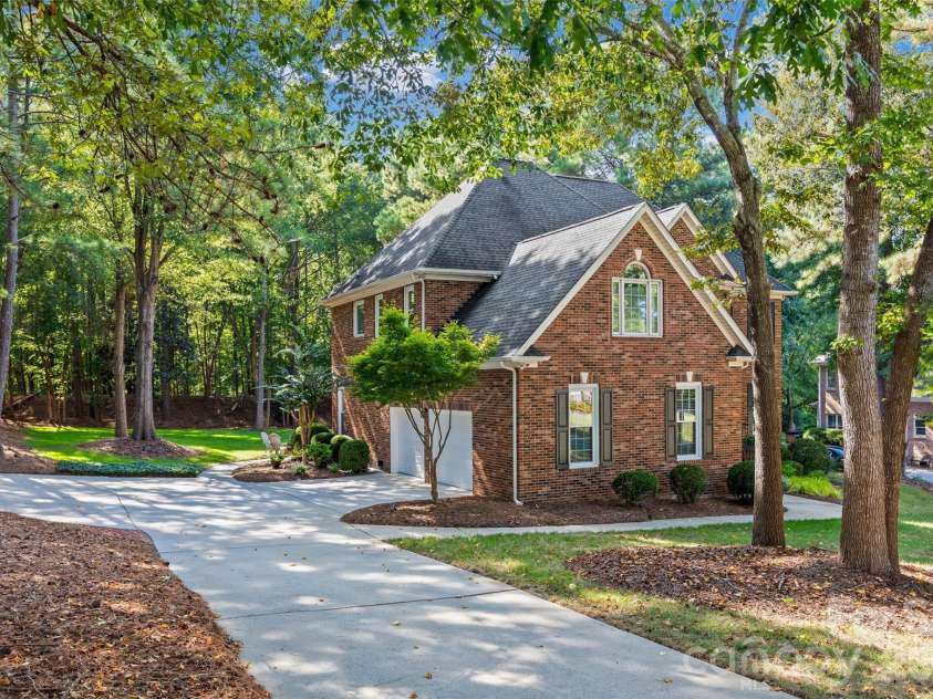 2963 Eppington South Drive, Fort Mill, SC 29708.  MLS# CAR4424192, YatesRealty ID 52988. 