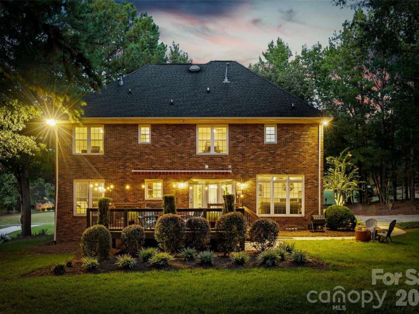 2963 Eppington South Drive, Fort Mill, SC 29708.  MLS# CAR4424192, YatesRealty ID 52988. 