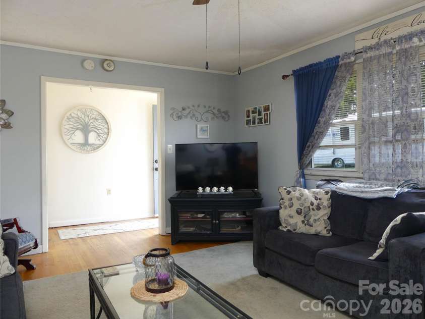 4636 Oak Hill School Road, Lenoir, NC 28645.  MLS# CAR4354860, YatesRealty ID 5299. 