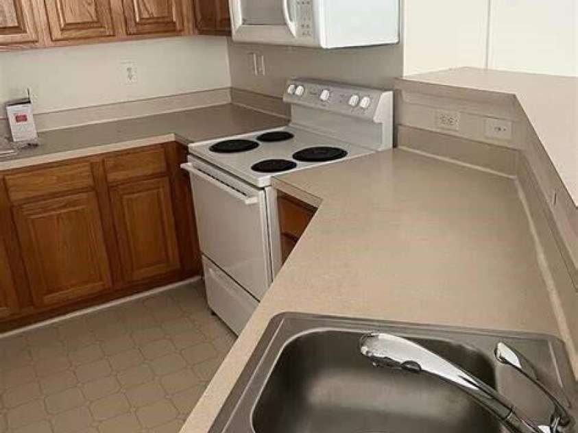 9810 Campus Walk Lane, Charlotte, NC 28262.  MLS# CAR4279140, YatesRealty ID 5299. 