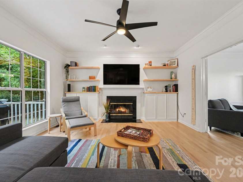 3524 Crescent Knoll Drive, Matthews, NC 28105.  MLS# CAR4423549, YatesRealty ID 52990. 