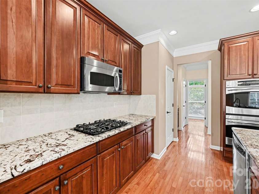 3349 Luke Crossing Drive, Charlotte, NC 28226.  MLS# CAR4423578, YatesRealty ID 52991. 