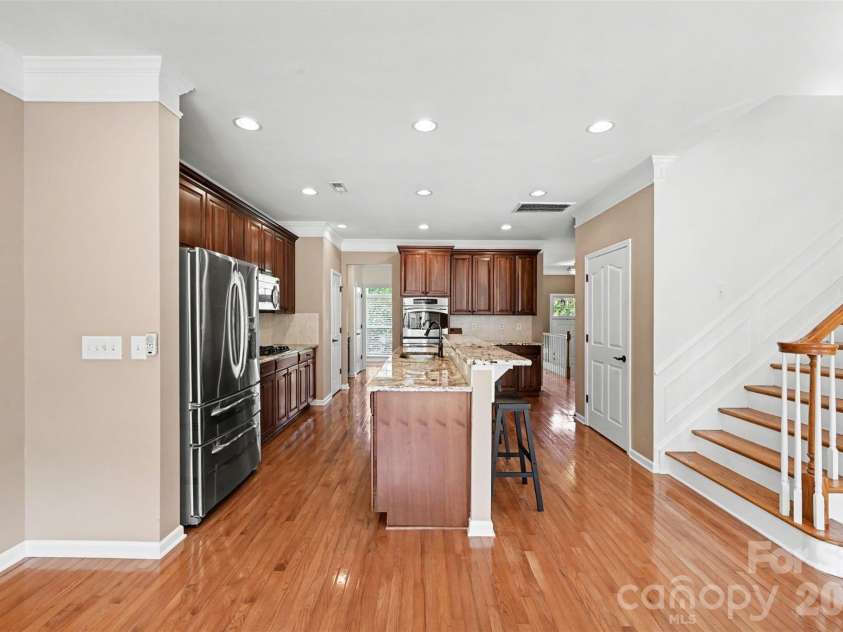 3349 Luke Crossing Drive, Charlotte, NC 28226.  MLS# CAR4423578, YatesRealty ID 52991. 